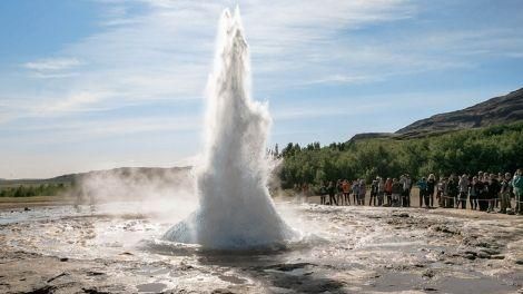 Geyser on guided circle of Iceland tour